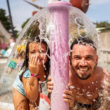 Zecamping 4 Etoiles Familial 1Km Plage Parc Aquatique אתר קמפינג 4*