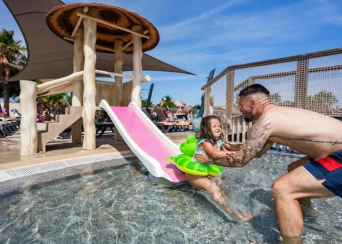 Zecamping 4 Familial 1Km Plage Parc Aquatique Mobil-Home Tv Clim 31M2 Campingplatz 4*
