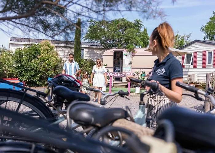 Zecamping 4 Familial 1Km Plage Parc Aquatique Mobil-Home Tv Clim 31M2 Campingplatz